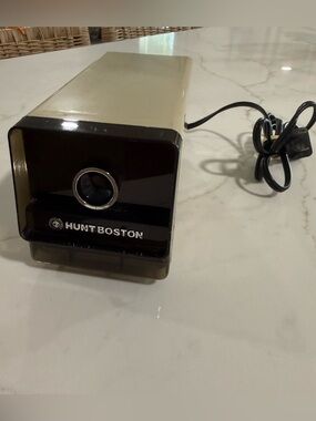 VTG Hunt Boston Tan Model 17 Electric Pencil Sharpener Tested & Working USA